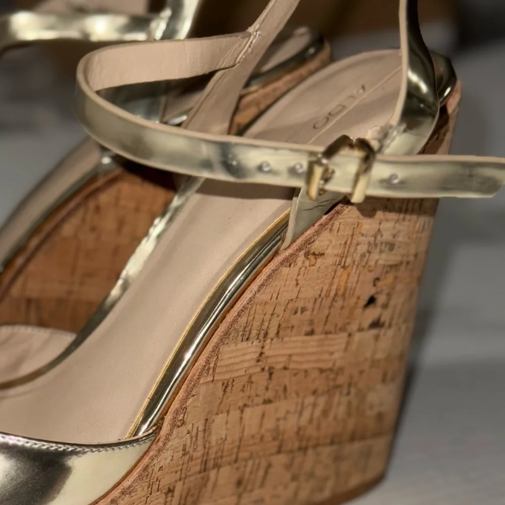 Aldo step out